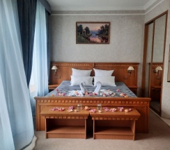 Люкс в Golden Hotel