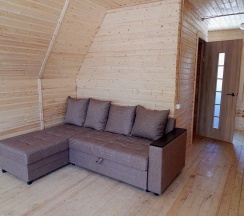 Коттедж с 2 комнатами с балконом в Тихая гавань