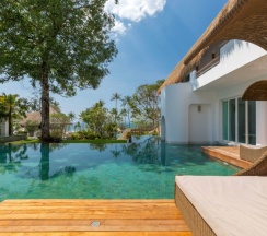 Люкс Pool Access в Eden Beach Khaolak Resort and Spa A Lopesan Collection Hotel
