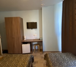 Стандартный номер с 2 отдельными кроватями  в White House