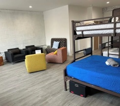 Кровать в общем номере в Stay 424 Hostel