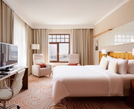 Бизнес Люкс с 1 кроватью «King size» в Grand Autograph Hotel Novosibirsk