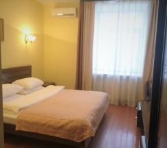 Номер стандарт с 1 двуспальной кроватью в Хабаровск