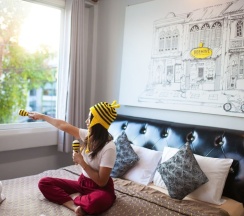 Номер Deluxe с балконом и с красивым видом из окна в Beehive Phuket Old Town - Hostel