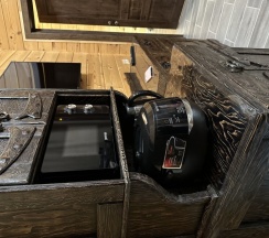 Студия в Grizzly house