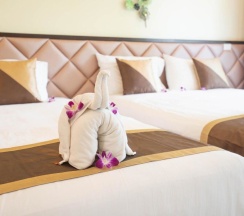 Двухместный номер Deluxe с видом на море двуспальная кровать в Baan Sailom Resort
