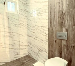 Трёхместный номер Comfort с балконом в Mersini Hotel