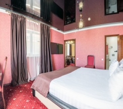 ЛЮКС в Red hotel