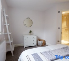 Коттедж в 7VH Virginia House, 31 Bloomsbury Way by City Living London