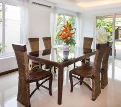 Вилла с 4 комнатами в Tropicana Pool Villa