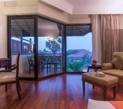 Двухместный клубный номер Standard двуспальная кровать в Angkor Palace Resort & Spa