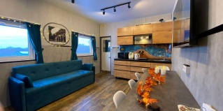 Якуши: Коттедж Гномбург