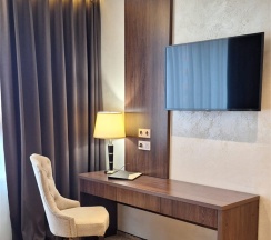 Стандарт с кроватью размера "king-size" в Мираж