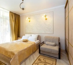 Апартаменты c 1 комнатой с балконом и рядом с пляжем в Апартаменты Apartment on Primorskaya