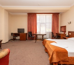 СЮИТ ДЖУНИОР в Аврора