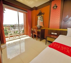 Двухместный номер Standard с балконом двуспальная кровать в 99 Residence Patong