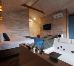 Вилла с 1 спальней и джакузи с видом на озеро в Пасторское озеро