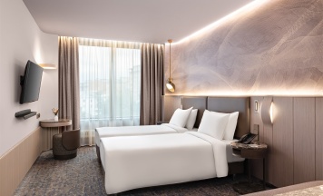 Улучшенный номер с видом во двор (на высоком этаже) с двумя раздельными кроватями в Cosmos Selection Moscow Arbat