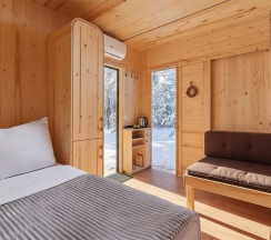 Капсула в лесу с купелью в Гуляй-город