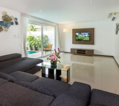 Вилла с 4 комнатами в Tropicana Pool Villa