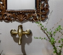 Коттедж стандарт с 2 односпальными и 1 двуспальной кроватью в Olafa Home