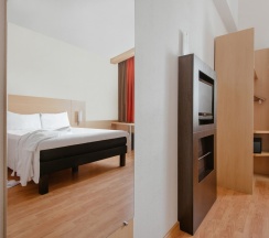 Номер Premium с двуспальной кроватью в ibis Moscow Paveletskaya