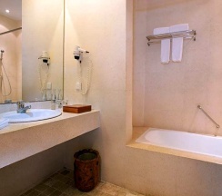 Двухместный номер Deluxe двуспальная кровать в Keraton Jimbaran Beach Resort