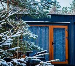 Дом для двоих с панорамными окнами и открытой террасой №1 в Уютные Ёлы