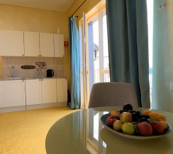 4-местные апартаменты-студия, 75 м², 4 этаж в Русское море