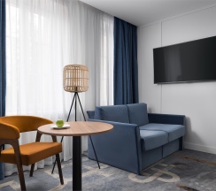Номер Suite Superior Village, c 2 санузлами - с 2 двуспальными кроватями в Arthurs SPA Hotel by Mercure