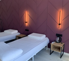 Бордовый  в Кровать