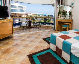 Полулюкс с балконом и с красивым видом из окна в Seagull Beach Resort Families & Couples Only - All Inclusive