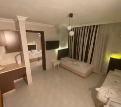 Люкс с видом на город в Karadede Hotel