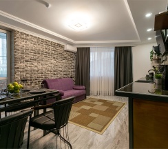 Семейный классический двухкомнатный апартамент в Giorgio-haylaz-home