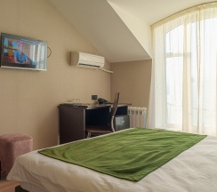 Реновированный Стандарт с балконом, с кроватью King-size или двумя односпальными кроватями в Lord