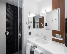 Двухместный стандарт с видом на горы DBL / Standard double room with mountain view DBL в Lavicon Apart Nebug