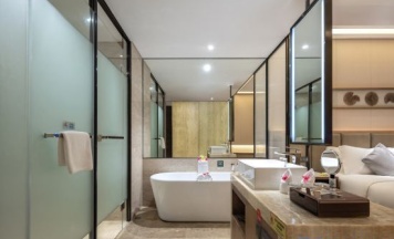 Семейный номер Standard с балконом в Harman Resort Hotel Sanya