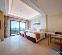 Люкс с видом на воду в Tangla Hotel Sanya