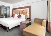 Двухместный семейный номер Standard двуспальная кровать в Hilton Garden Inn Bangkok Silom