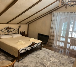DeLuxe в Bostan