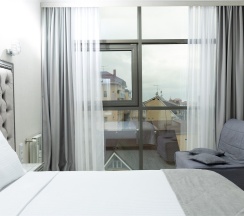 УЛУЧШЕННЫЙ в Малекон by Provence