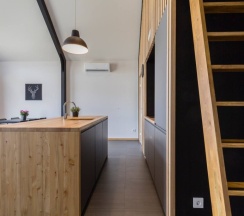 Двухместный коттедж двуспальная кровать в Family Barn Karvala