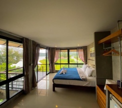 Двухместный номер Standard с видом на море двуспальная кровать в Windy Sea View Resort