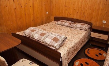 Номер стандарт семейный с 1 односпальной и 1 двуспальной кроватью в Михайловское подворье