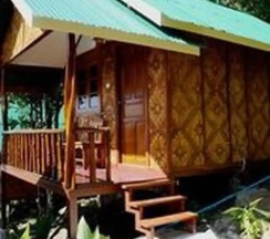 Двухместное бунгало с балконом (двуспальная кровать) в Phi Phi Jungle Hill Bungalow
