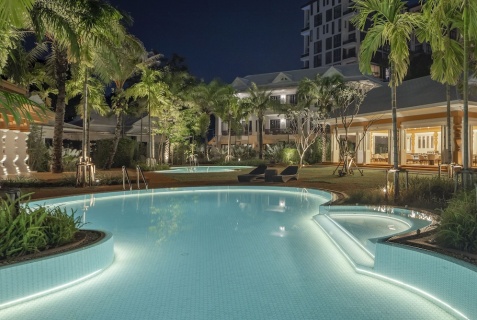 Камала Бич: Курортный отель The Pe La Resort Phuket SHA Extra Plus