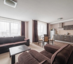 Апартаменты Superior c 1 комнатой с балконом и с красивым видом из окна в Комплекс апартаментов Комфорт