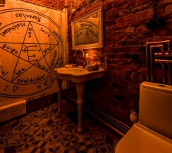 Кукольный дом в Mysterio hotel