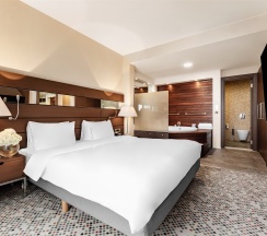 Люкс Джуниор с гидромассажной ванной и видом на море в Mantera Resort&Congress