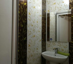 Комната стандарт с двуспальной и двухъярусной кроватями в SunnyHouse